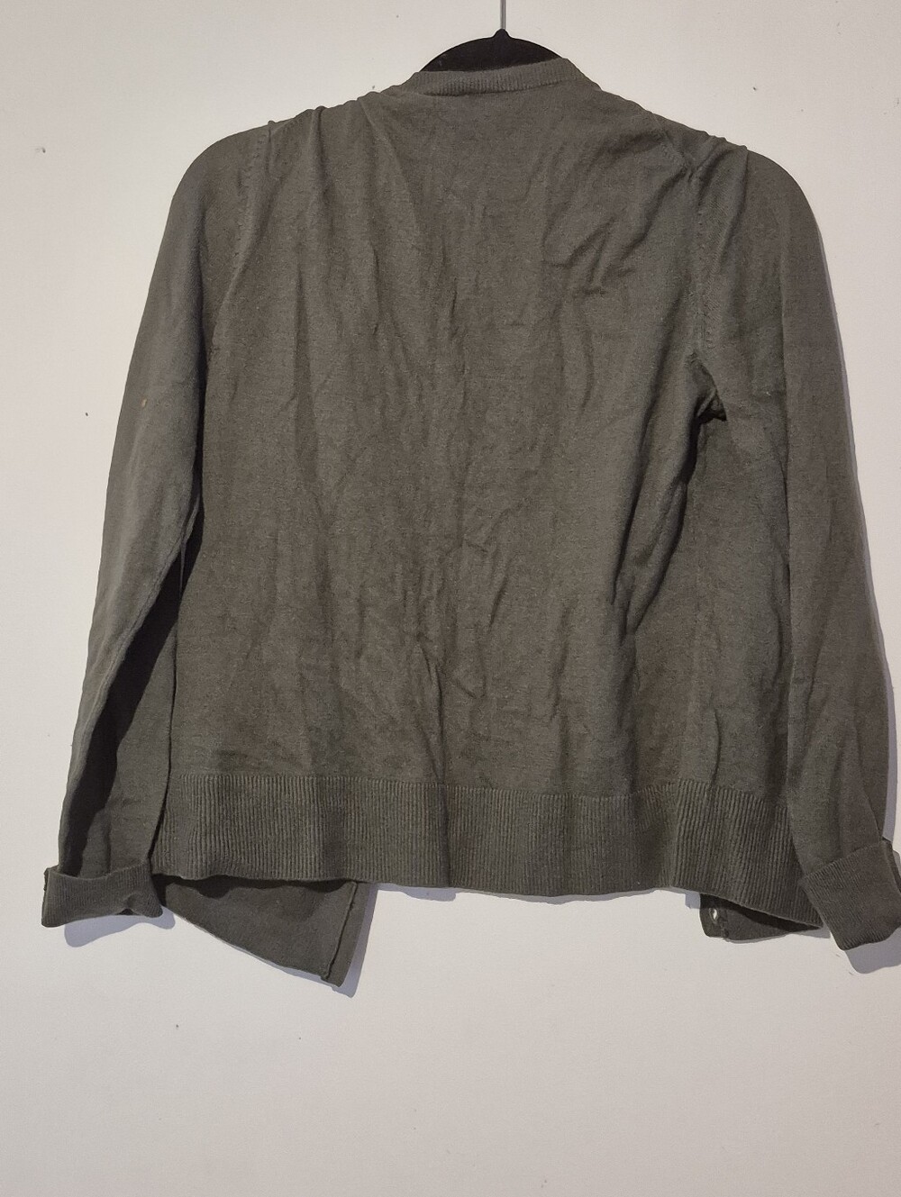 Cardigan - Picture 2 of 4